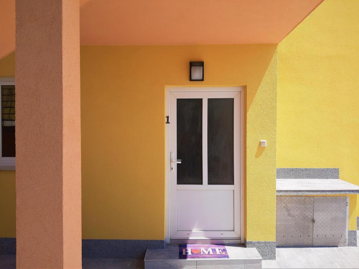 Cozy Apartments With Sea View Novi Vinodolski Dış mekan fotoğraf