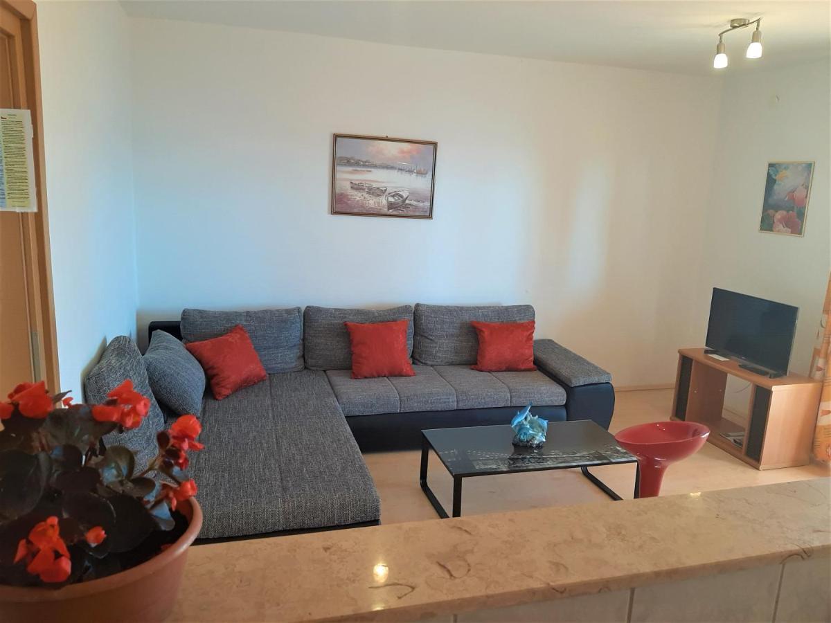Cozy Apartments With Sea View Novi Vinodolski Dış mekan fotoğraf